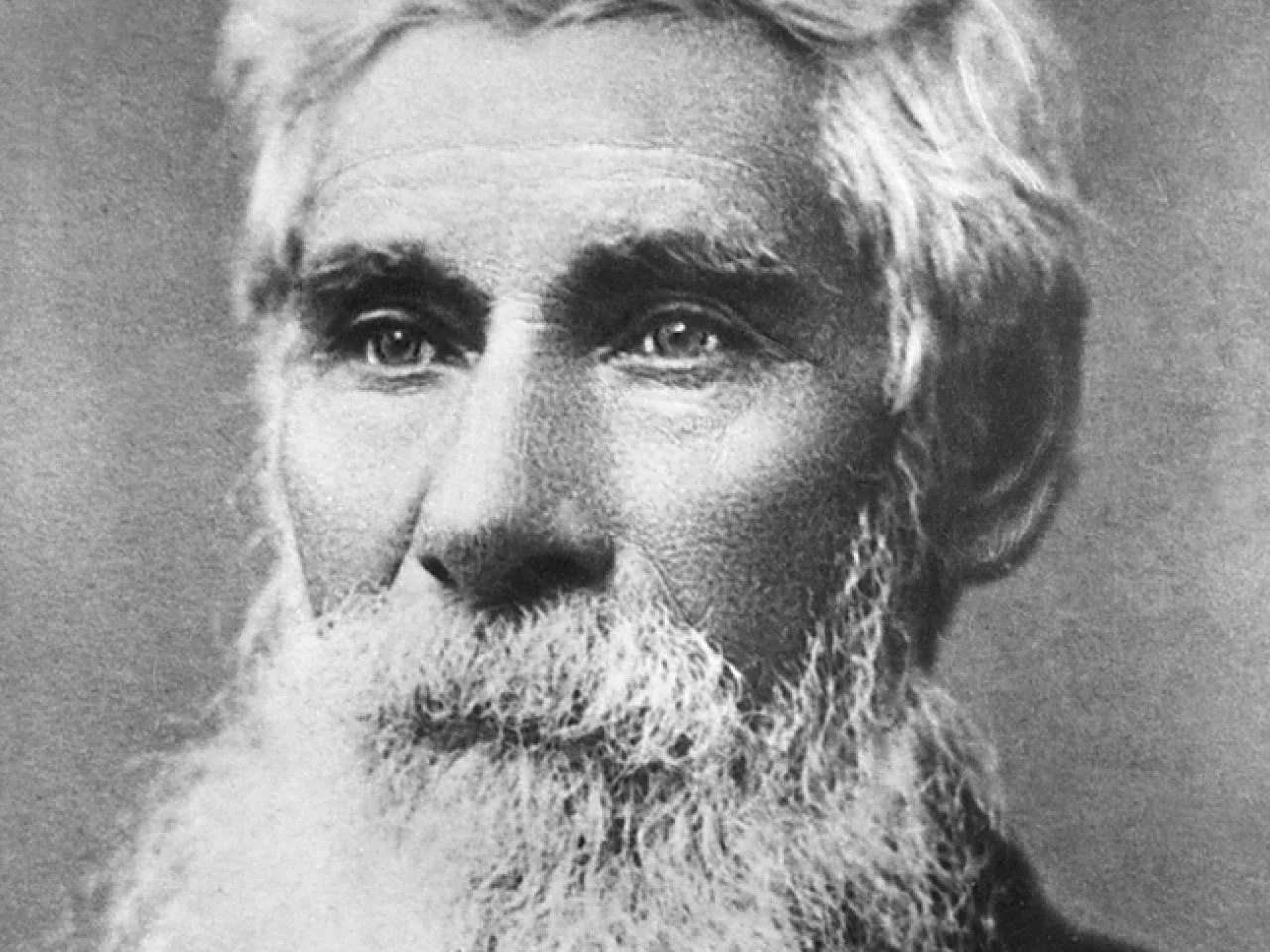 Historical black and white portrait of Samuel Smith, Yalumba founder